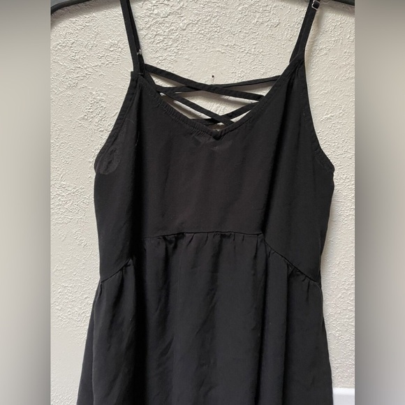 Wild Fable Black Sleeveless Flowy Summer Mini Dress Criss Cross Back Size Small - Picture 3 of 7